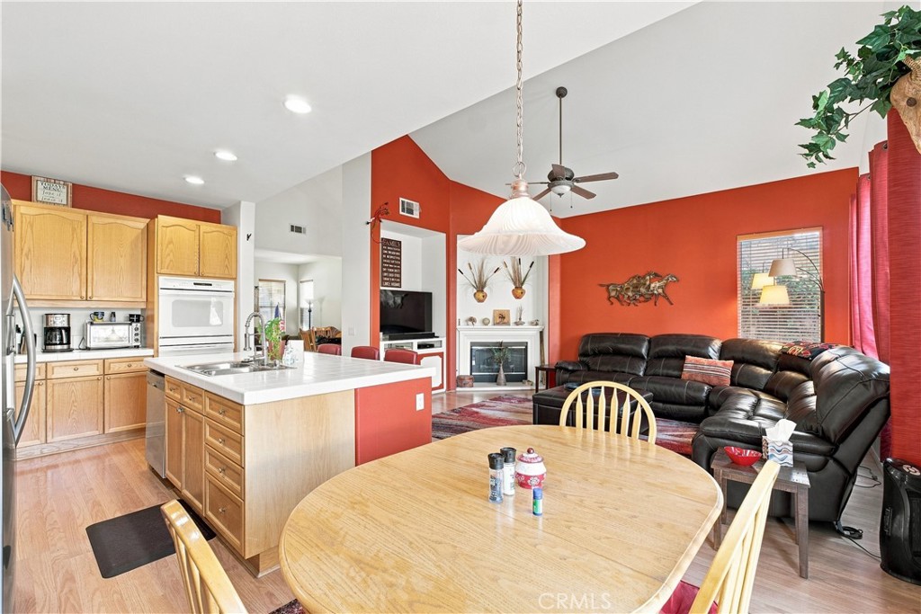 33516 Lansford Street Property Photo 12