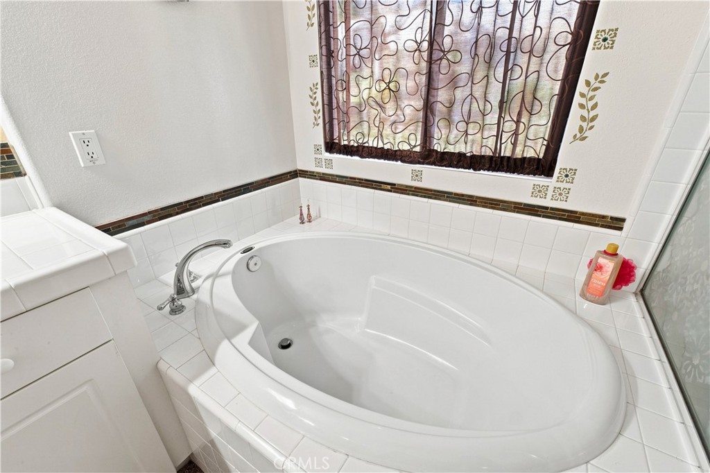 33516 Lansford Street Property Photo 27