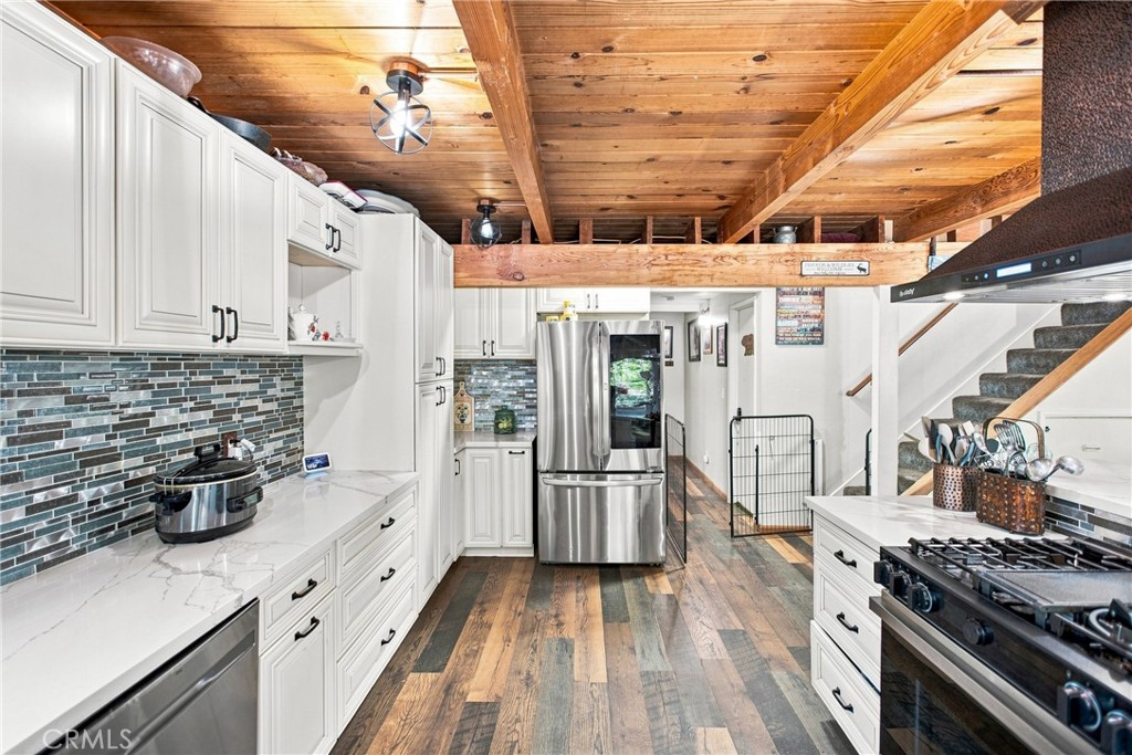 33910 Meadow Ln Property Photo 13