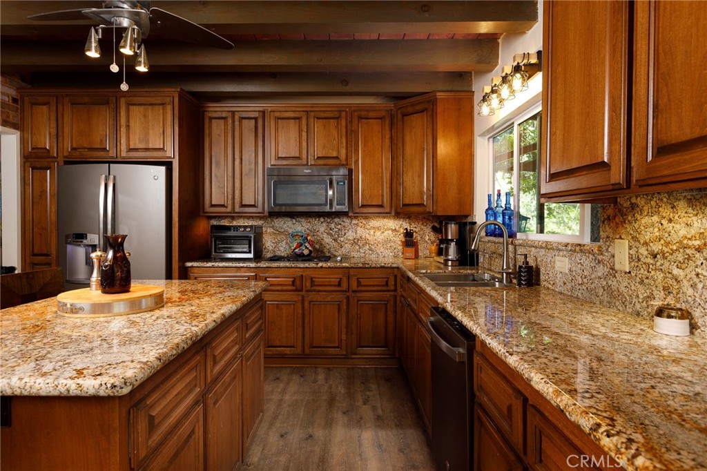 24611 Valle Drive Property Photo 14