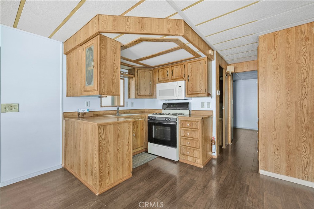 842 Acorn Dr Property Photo 9