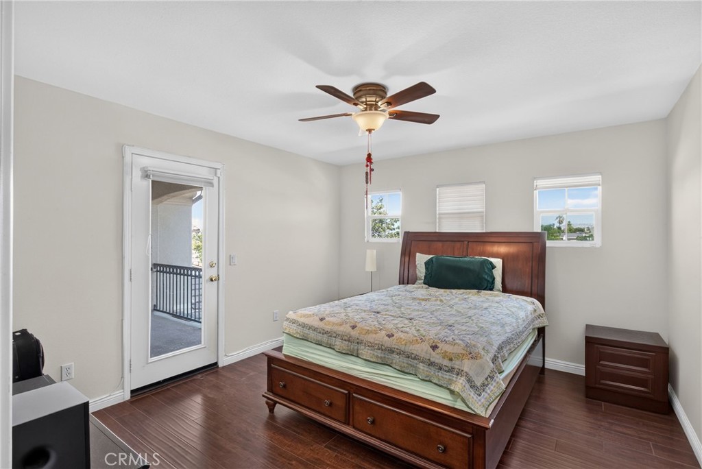 2420 S Vicentia Avenue Property Photo 16