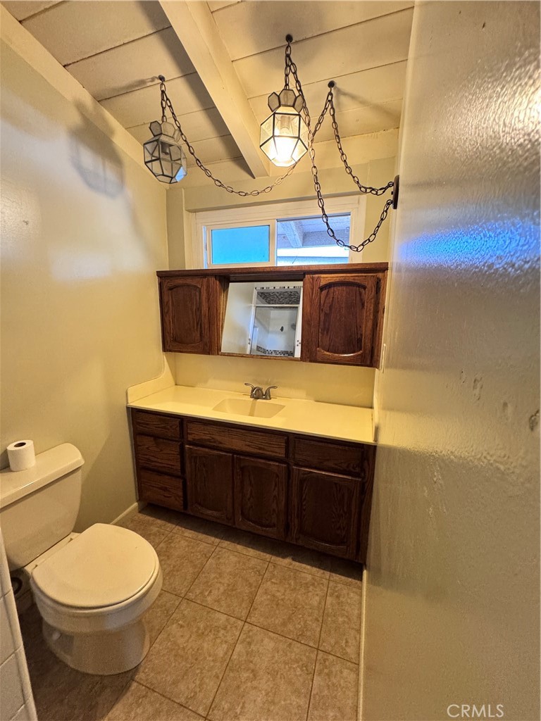 2605 E Santa Fe Property Photo 4