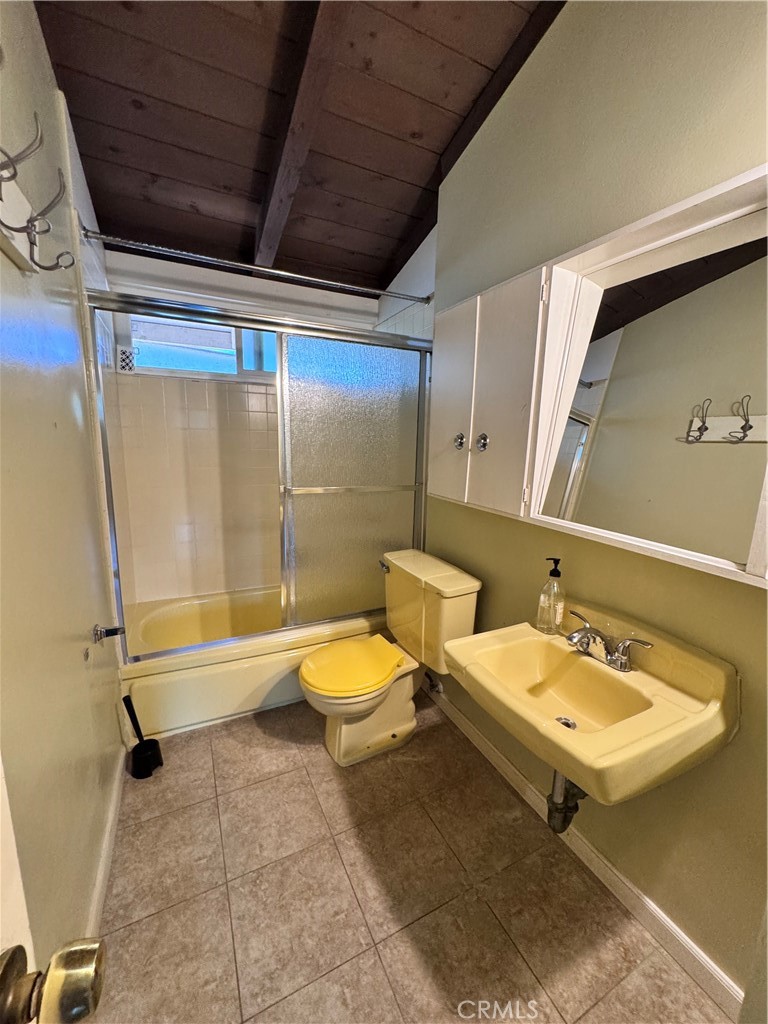 2605 E Santa Fe Property Photo 8