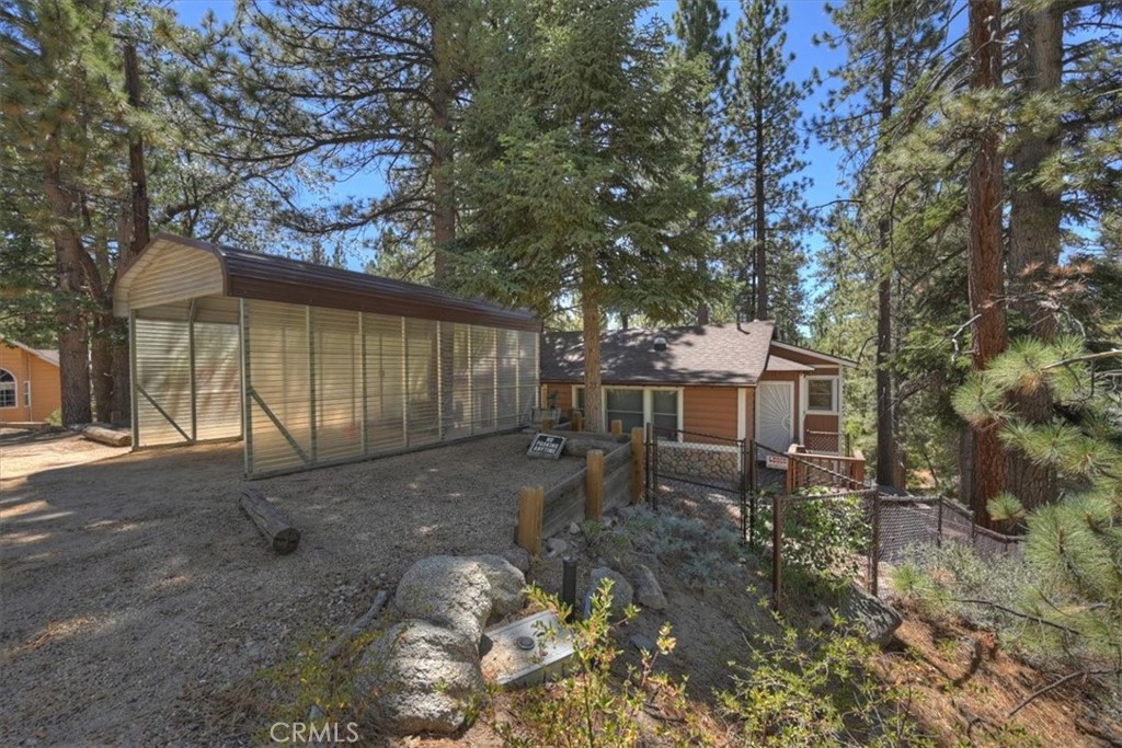 39237 Cedar Dell Property Photo 3