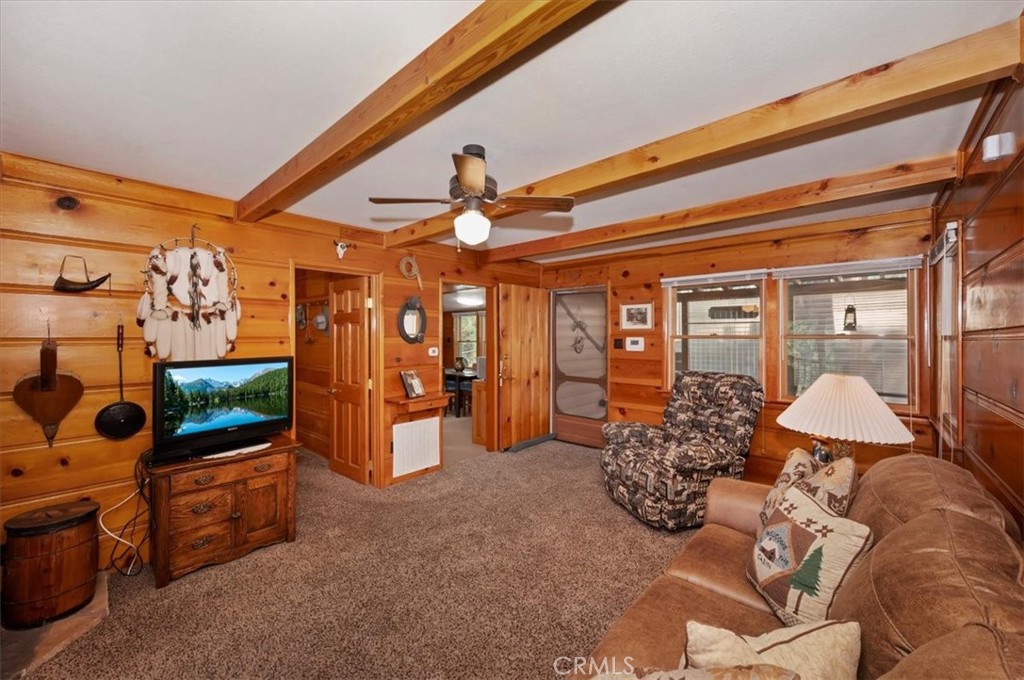39237 Cedar Dell Property Photo 9