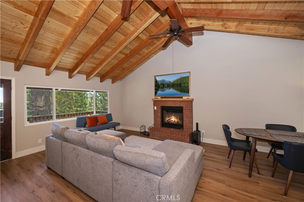 2418 Spring Oak Property Photo 8