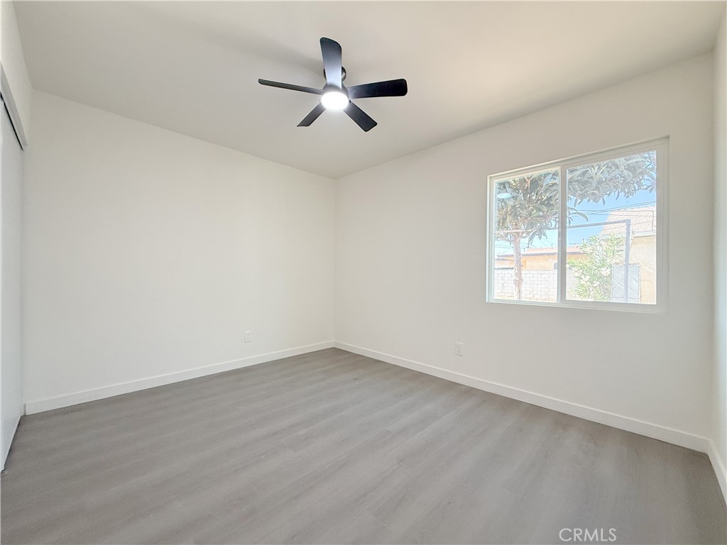 213 N Broadacres Avenue Property Photo 9