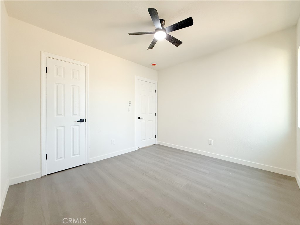 213 N Broadacres Avenue Property Photo 10