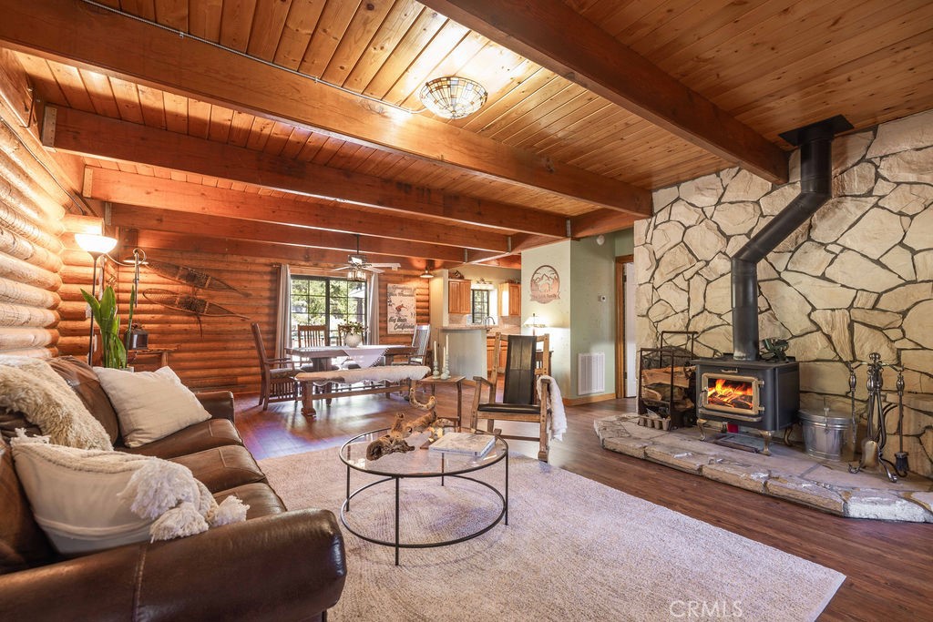 1128 Gold Mountain Drive Property Photo 8