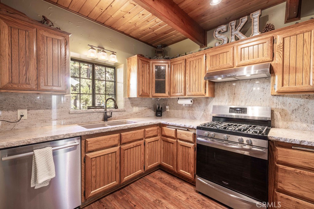 1128 Gold Mountain Drive Property Photo 16