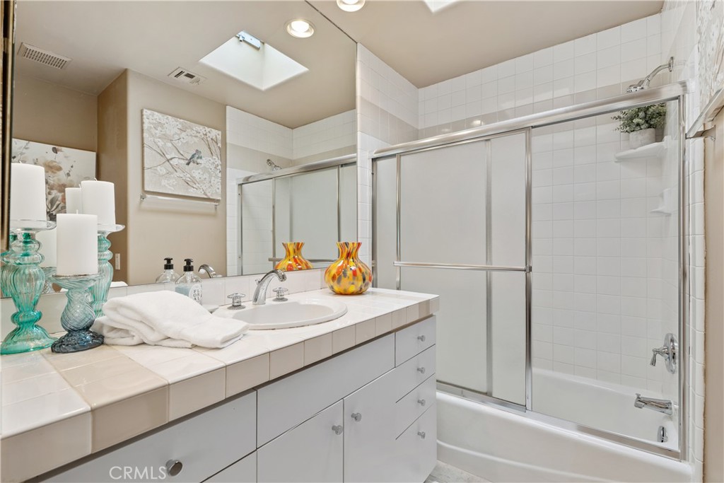 IG26194556 Property Photo 24