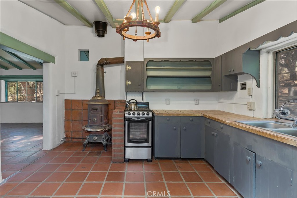 39922 Pine Bench Road Property Photo 9