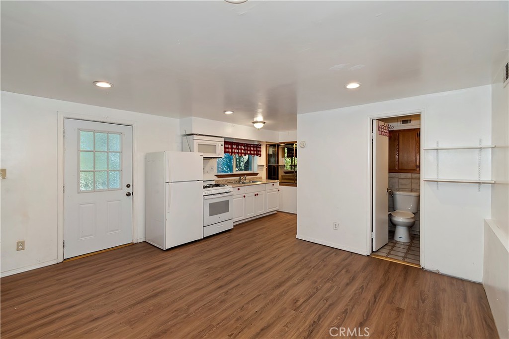 129 Zermat B Property Photo 1