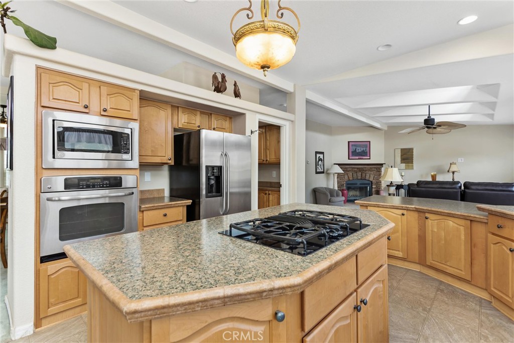 47112 Woodcliff Drive Property Photo 12