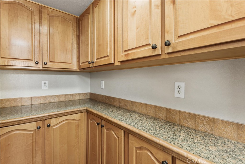 47112 Woodcliff Drive Property Photo 16
