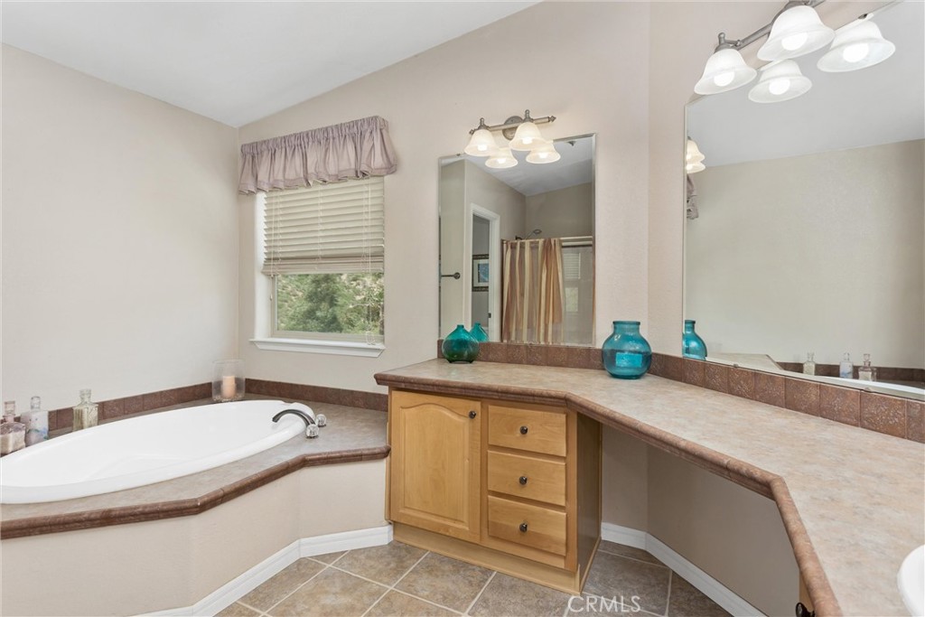 47112 Woodcliff Drive Property Photo 29