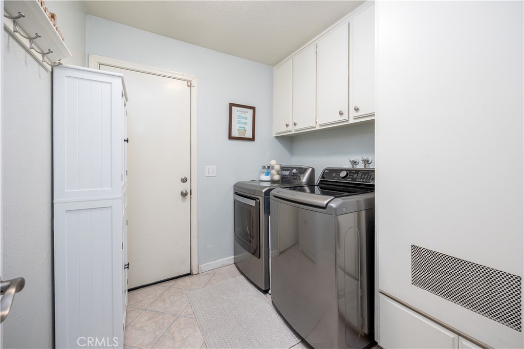 730 N Euclid Property Photo 20