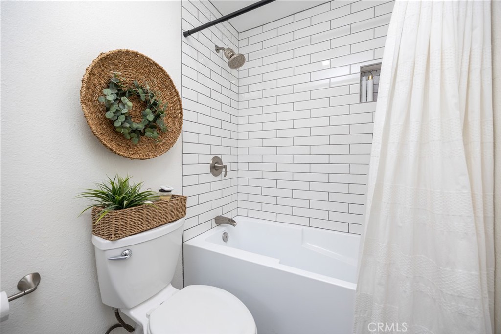 730 N Euclid Property Photo 22