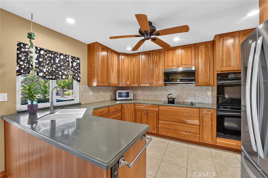 657 Kimball Lane Property Photo 12
