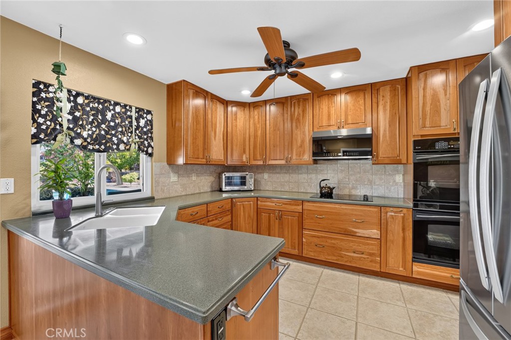 657 Kimball Lane Property Photo 12