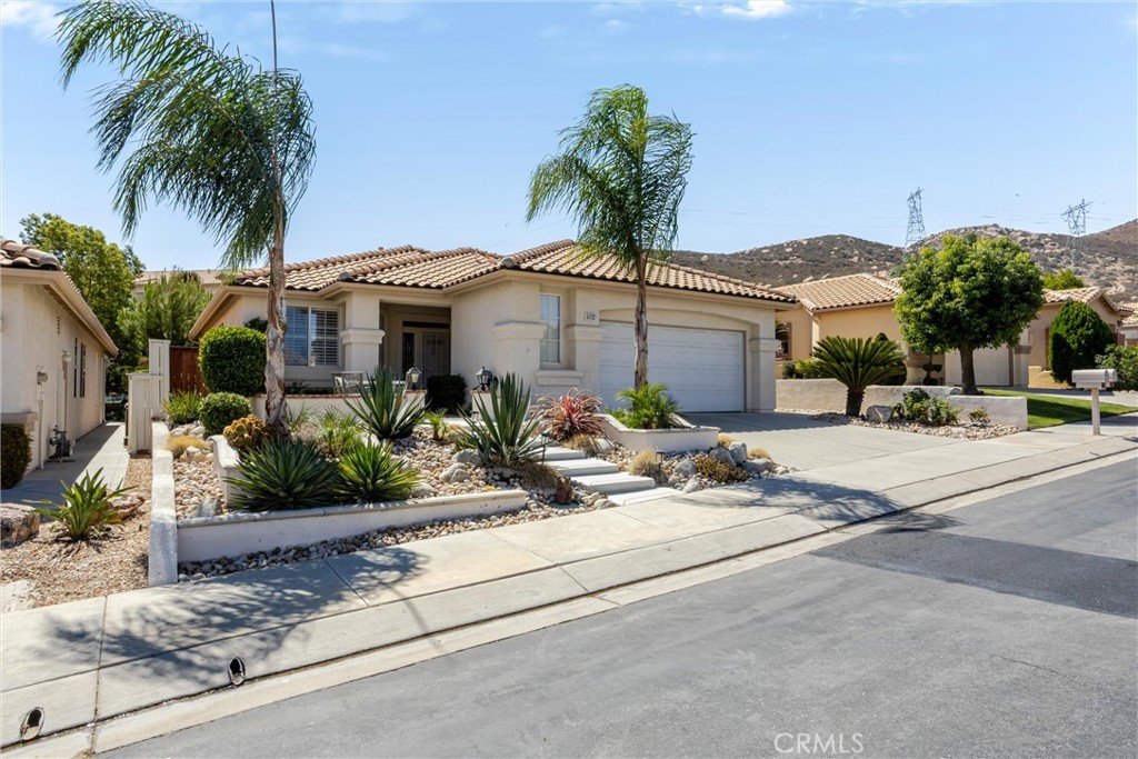 1984 Riviera Property Photo 1