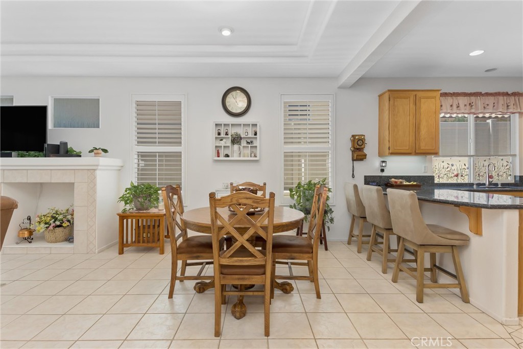1984 Riviera Property Photo 6