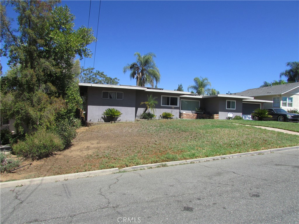 1407 Pacific Street Property Photo 3