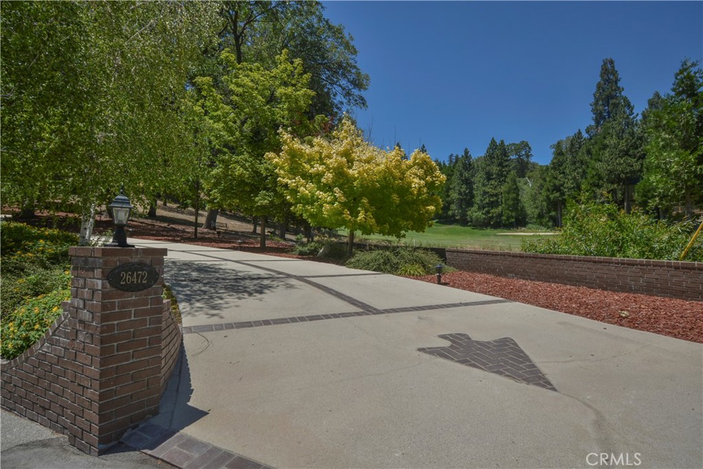 26472 Hillcrest Property Photo 3