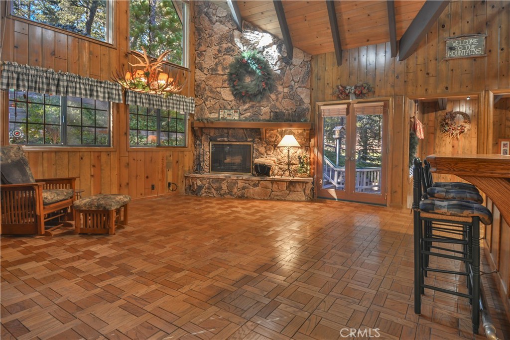 26472 Hillcrest Property Photo 7