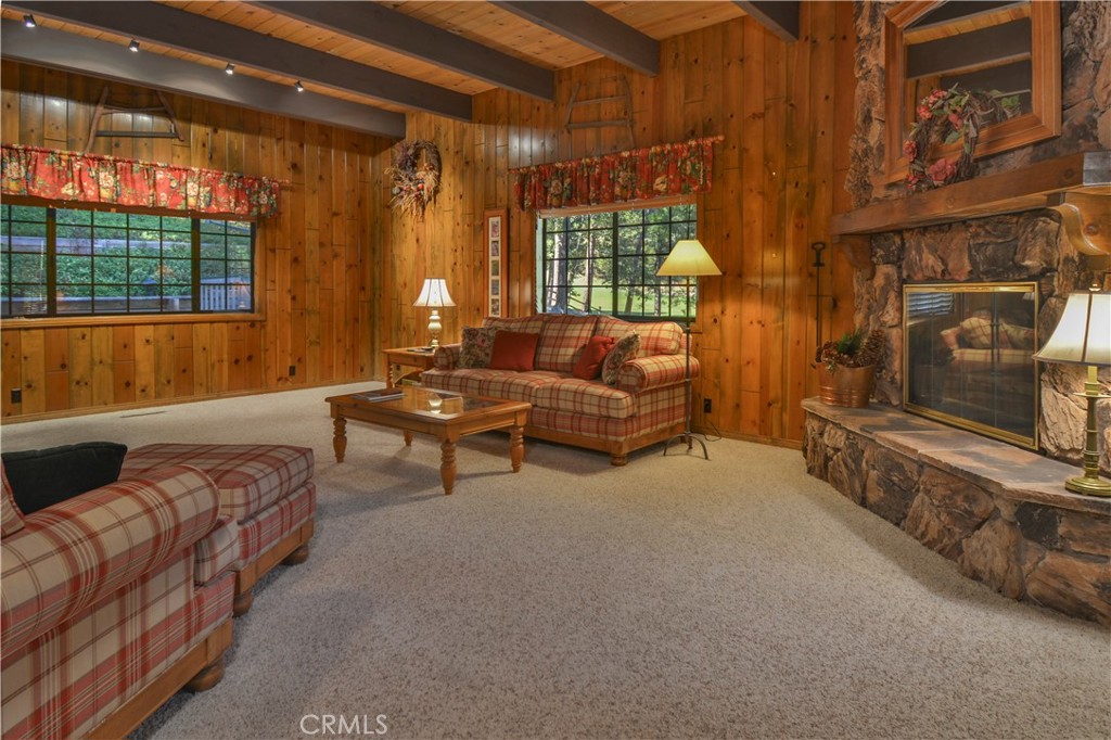 26472 Hillcrest Property Photo 12