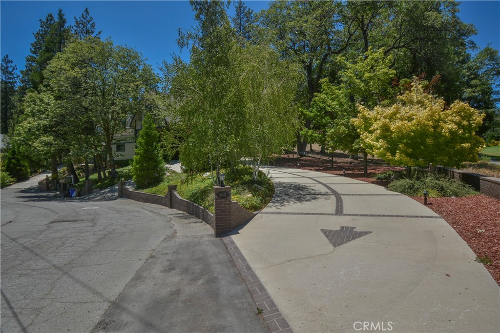 26472 Hillcrest Property Photo 32