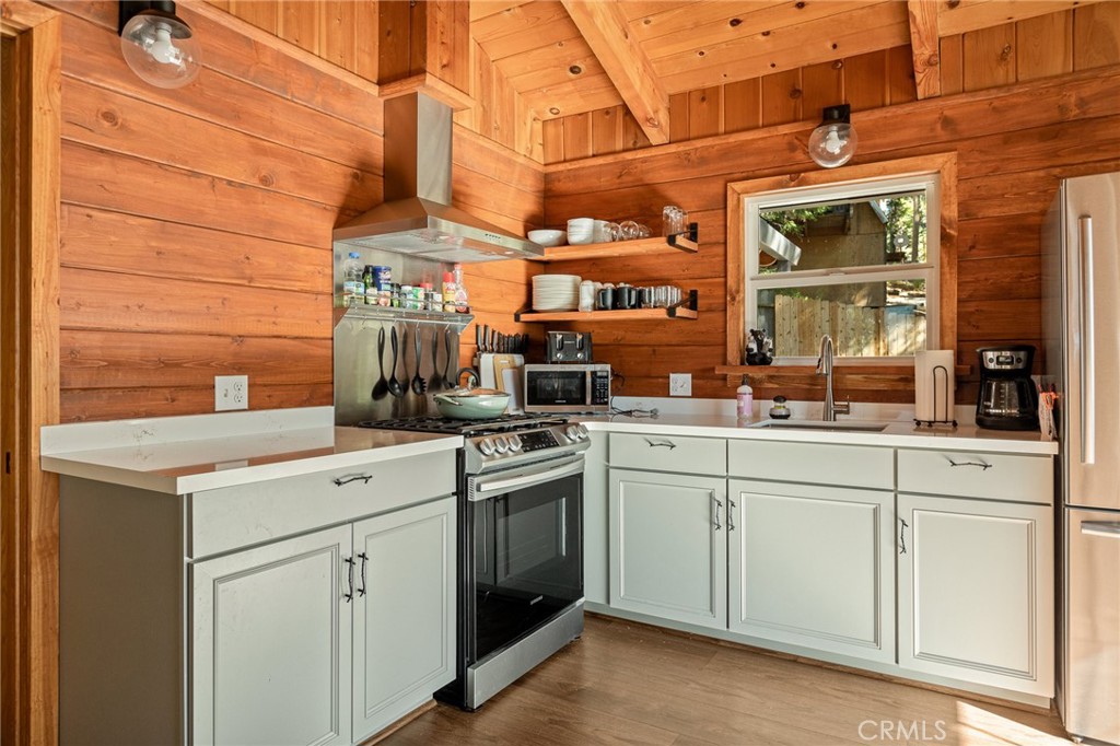 31766 Silver Spruce Property Photo 8
