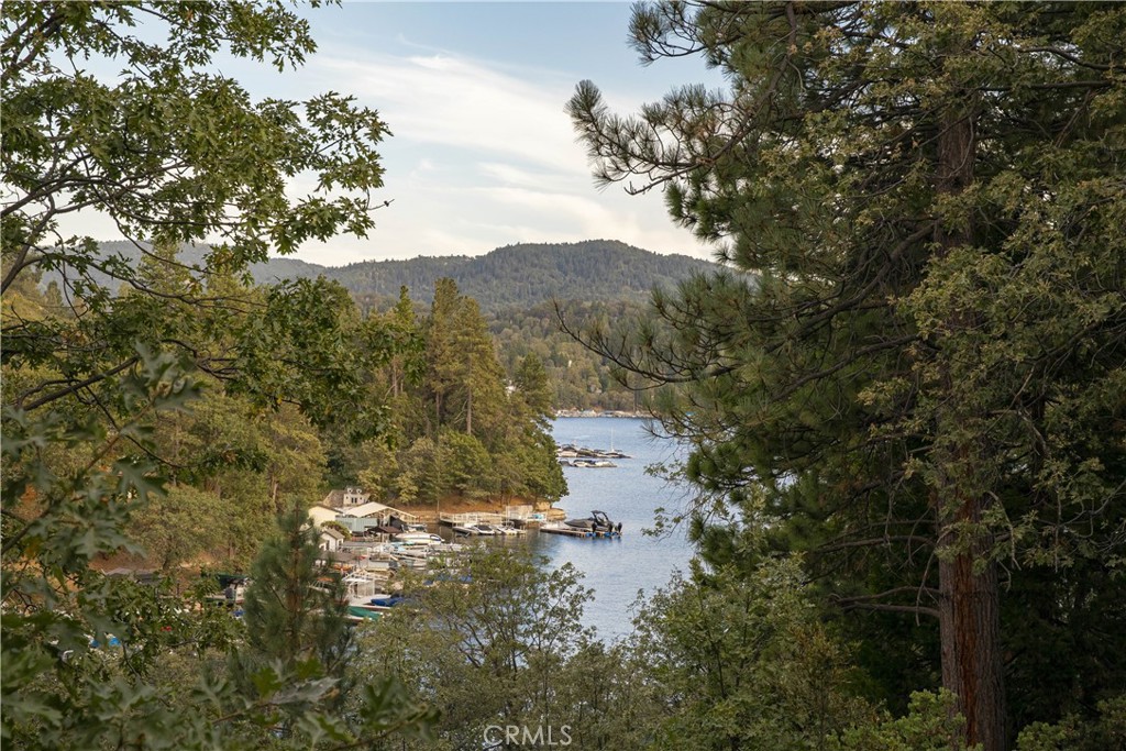 1079 Sherwood Property Photo 2