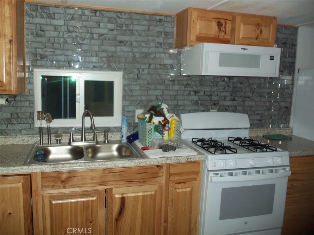 1600 S San Jacinto Avenue 83 Property Photo 11