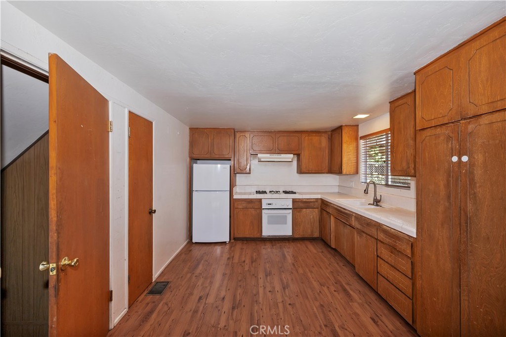 1753 Nob Hill Drive Property Photo 7