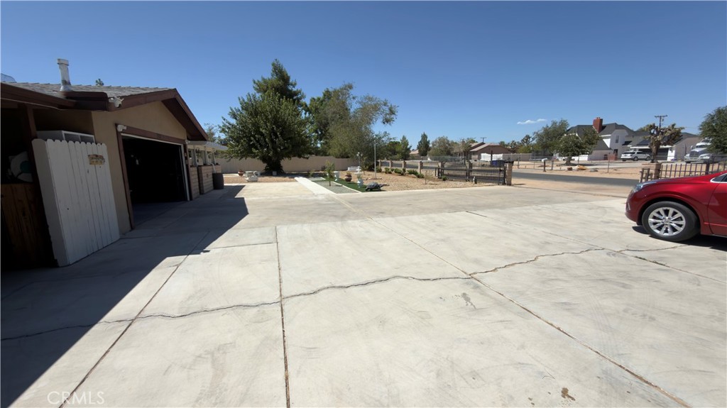 13491 Iroquois Property Photo 6