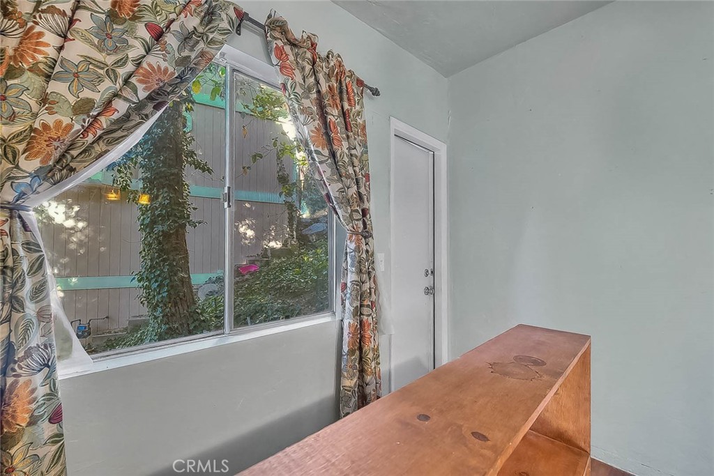 23775 Bowl Property Photo 13