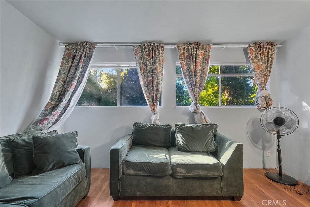 23775 Bowl Property Photo 15