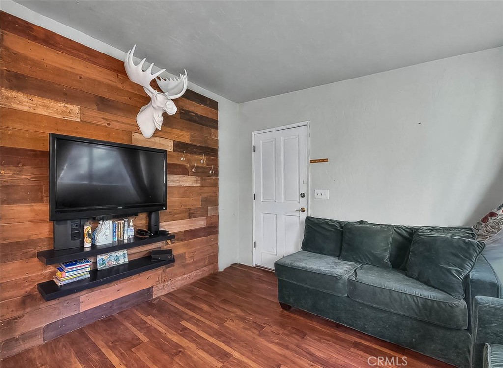 23775 Bowl Property Photo 16
