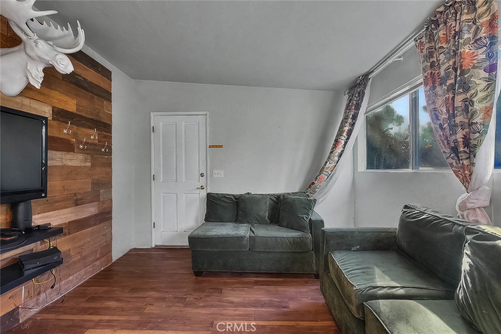 23775 Bowl Property Photo 18