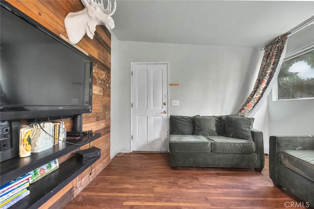 23775 Bowl Property Photo 25