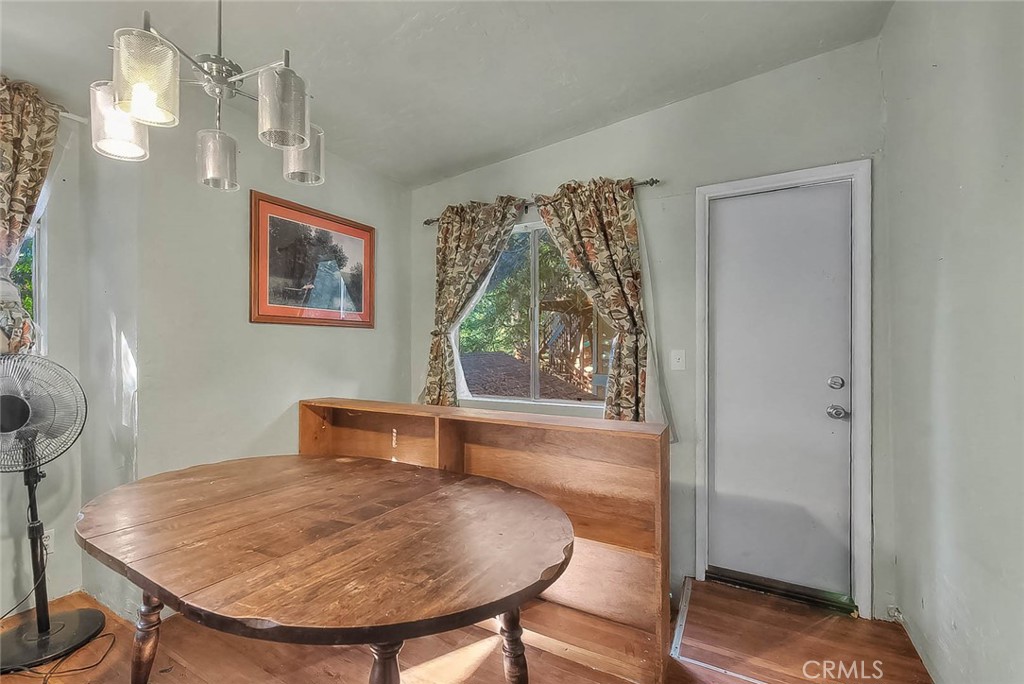 23775 Bowl Property Photo 27