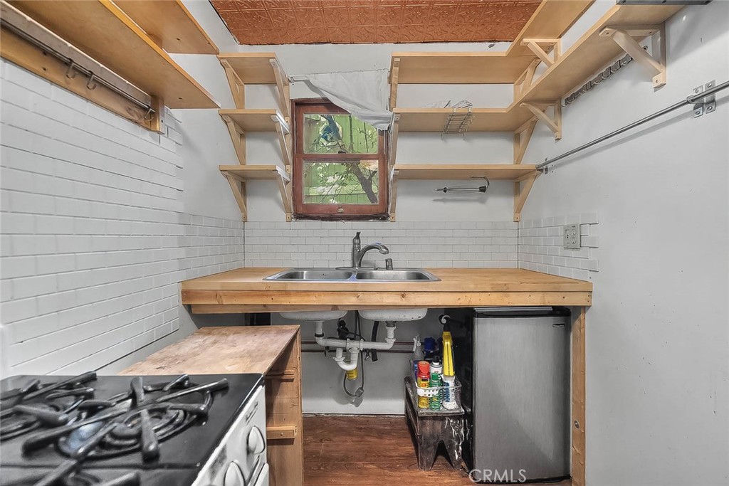 23775 Bowl Property Photo 30