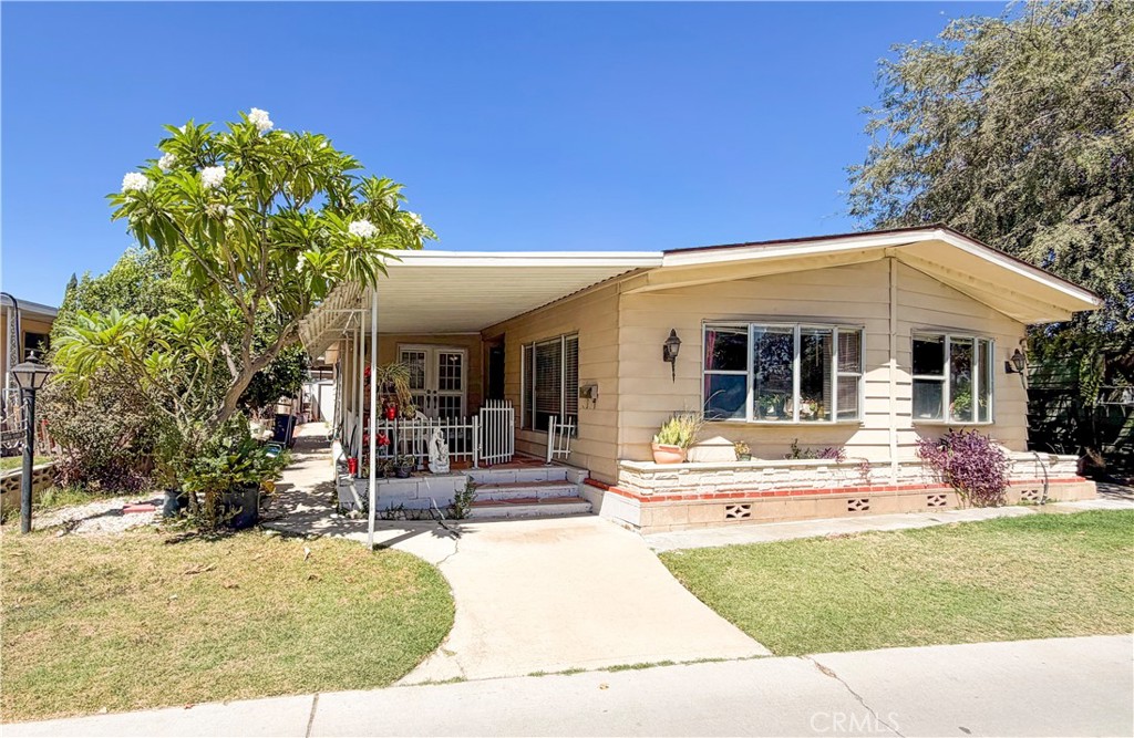 5800 Hamner 401 Property Photo 1