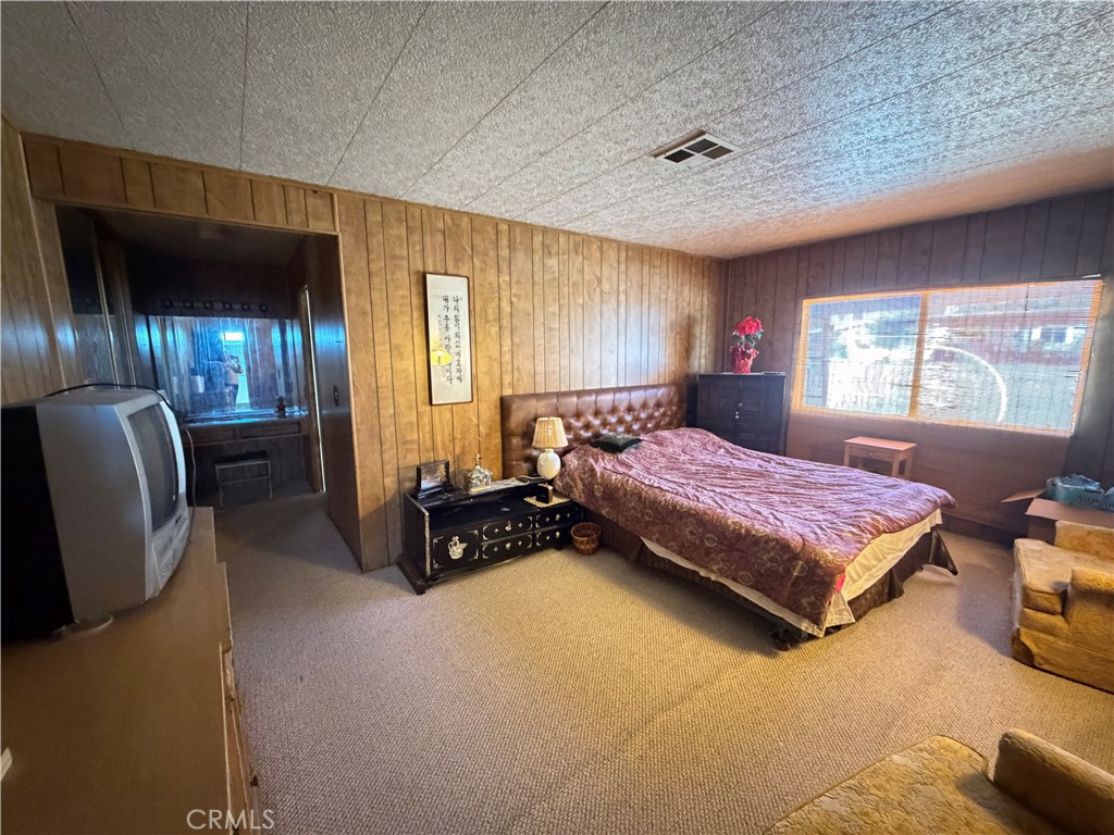 5800 Hamner 401 Property Photo 21