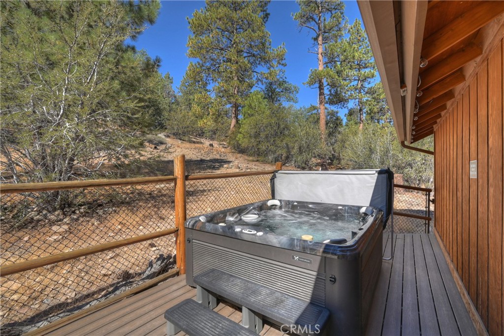 400 Sunrise Way Property Photo 8