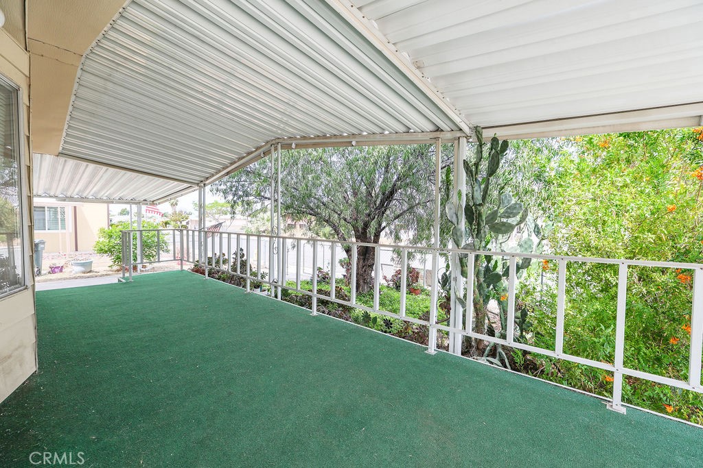 282 N La Paloma Property Photo 4