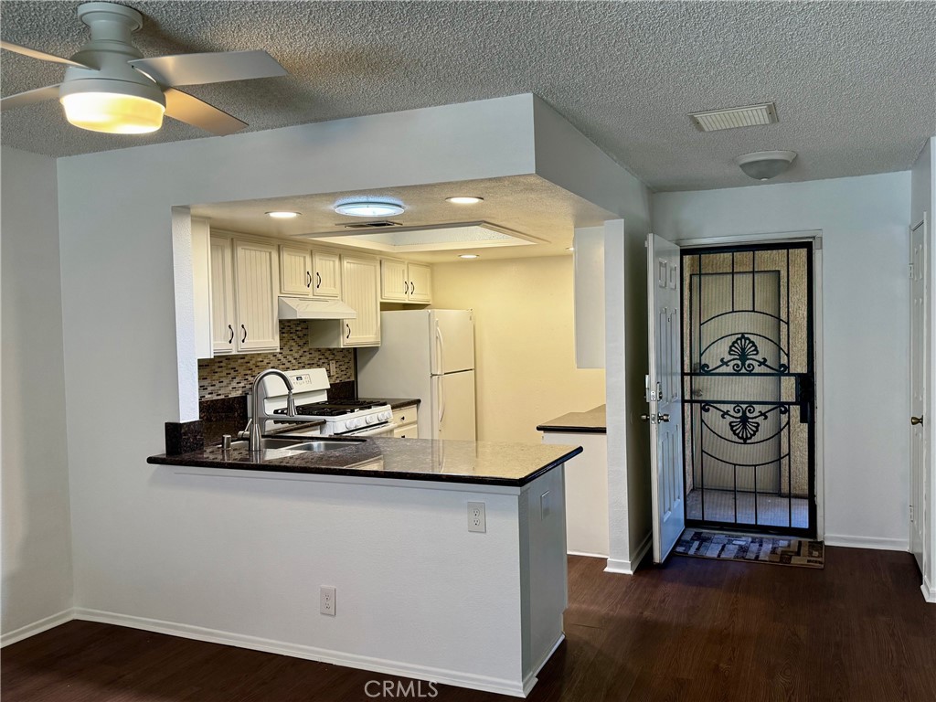 11684 Cedar Court Property Photo 3