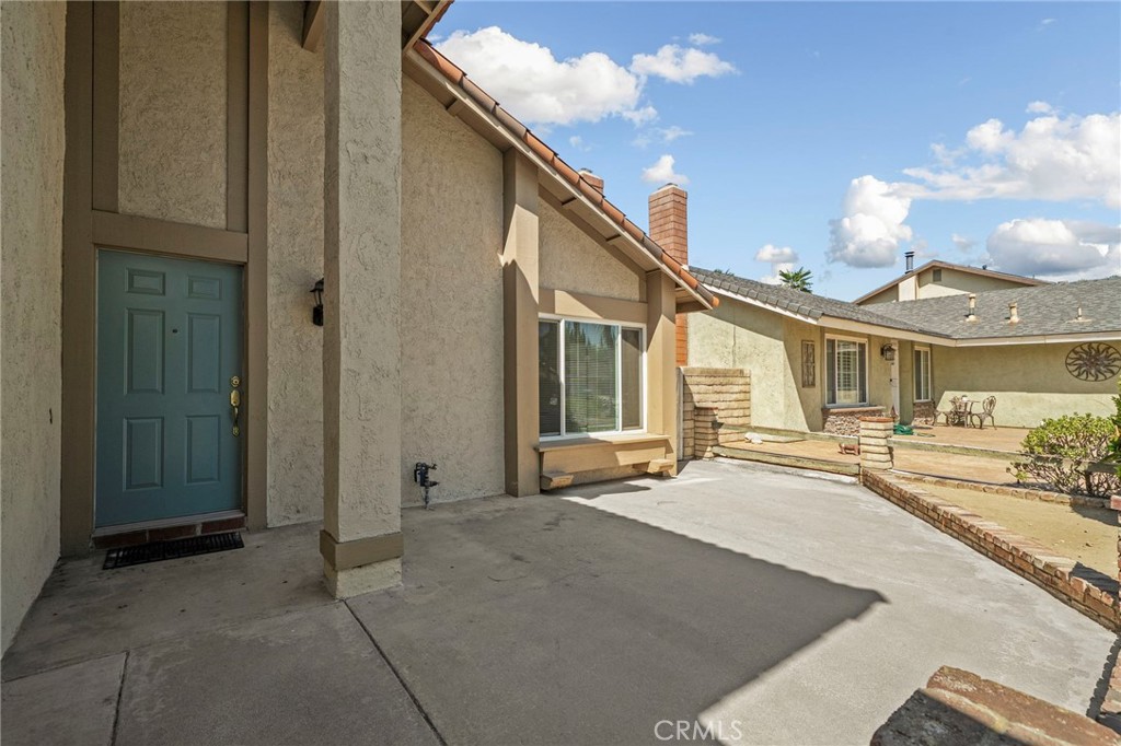2714 S Cucamonga Avenue Property Photo 5